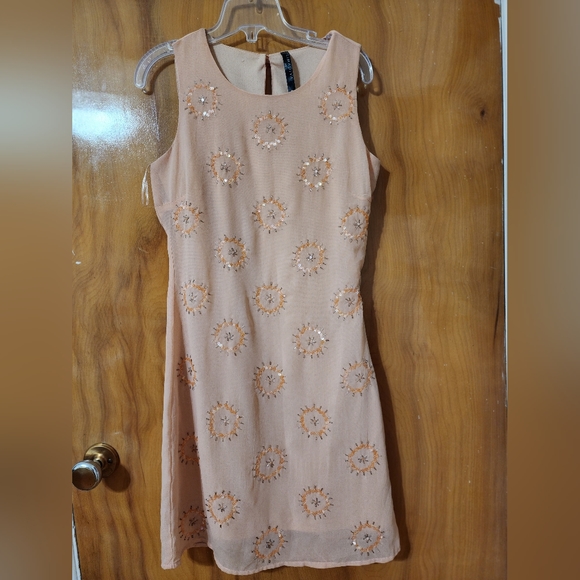 Dress - Picture 2 of 4